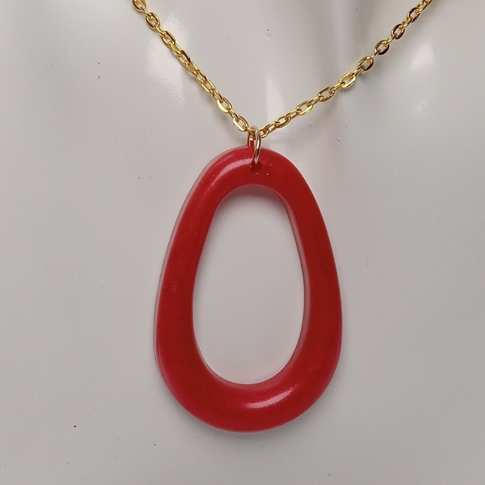Elegant Red Pendant Necklace